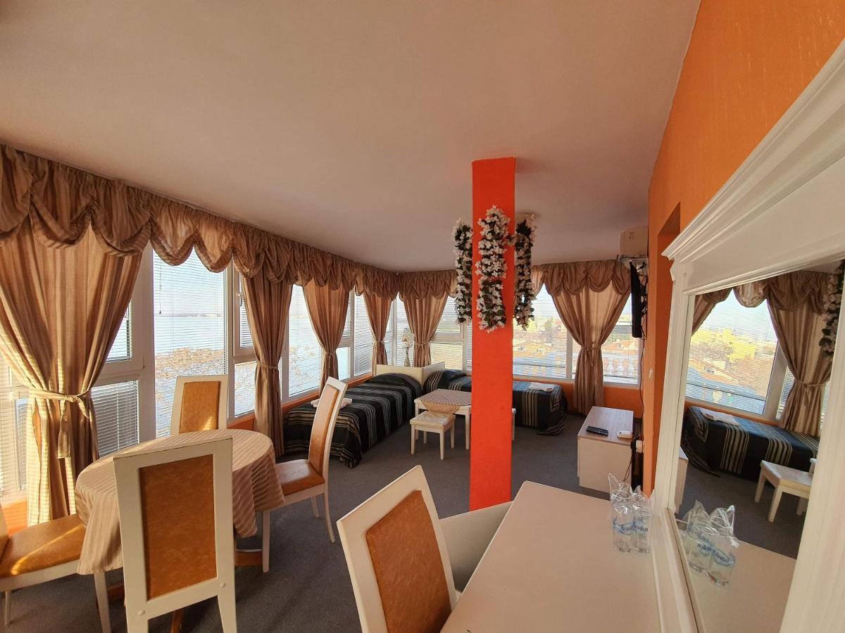 Family Hotel Paros ポモリエ エクステリア 写真