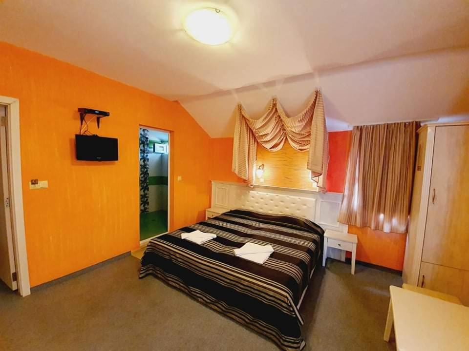 Family Hotel Paros ポモリエ エクステリア 写真
