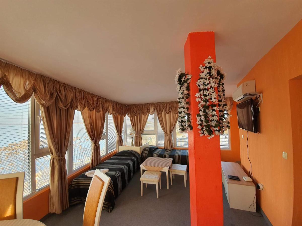 Family Hotel Paros ポモリエ エクステリア 写真