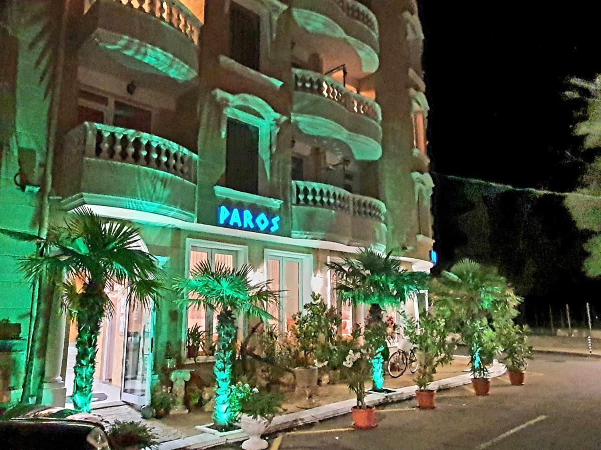 Family Hotel Paros ポモリエ エクステリア 写真